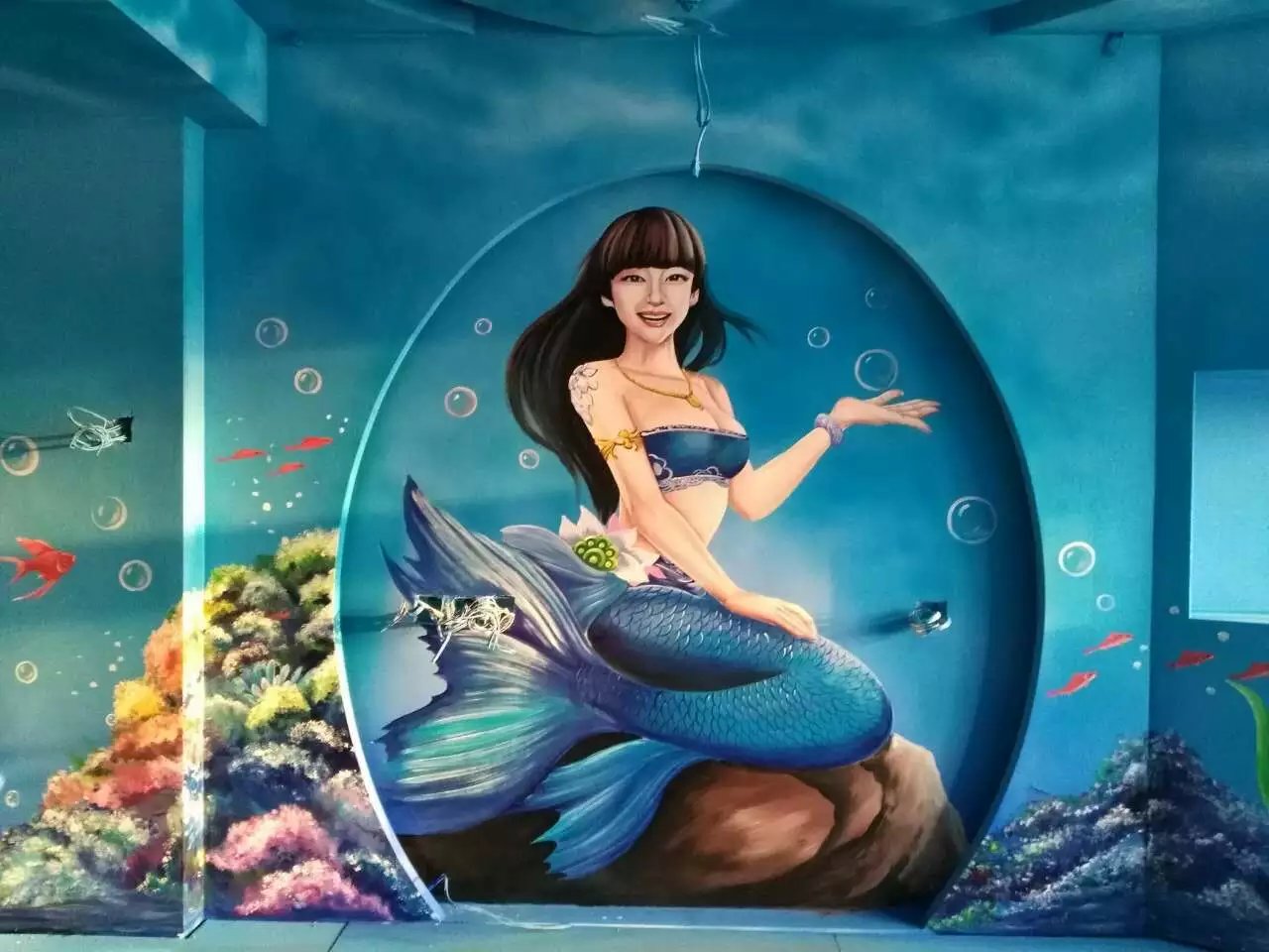 酒店背景墙美人鱼彩绘